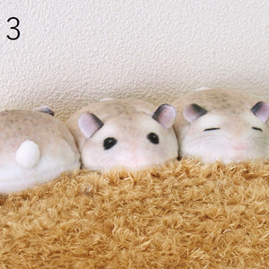 Felissimo YOU+MORE! 日本正版 在木屑中相依相偎的倉鼠衛生卷紙套 - 三款可選
