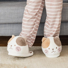 將圖片載入圖庫檢視器 Fuku Fuku Nyanko 日本正版 貓咪面紅臉頰毛公仔家居拖鞋- 三款可選
