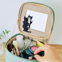 將圖片載入圖庫檢視器 Felissimo 貓部 日本正版 打開就嚇一跳！對著鏡子玩耍的貓咪的化妝包 - 三款可選
